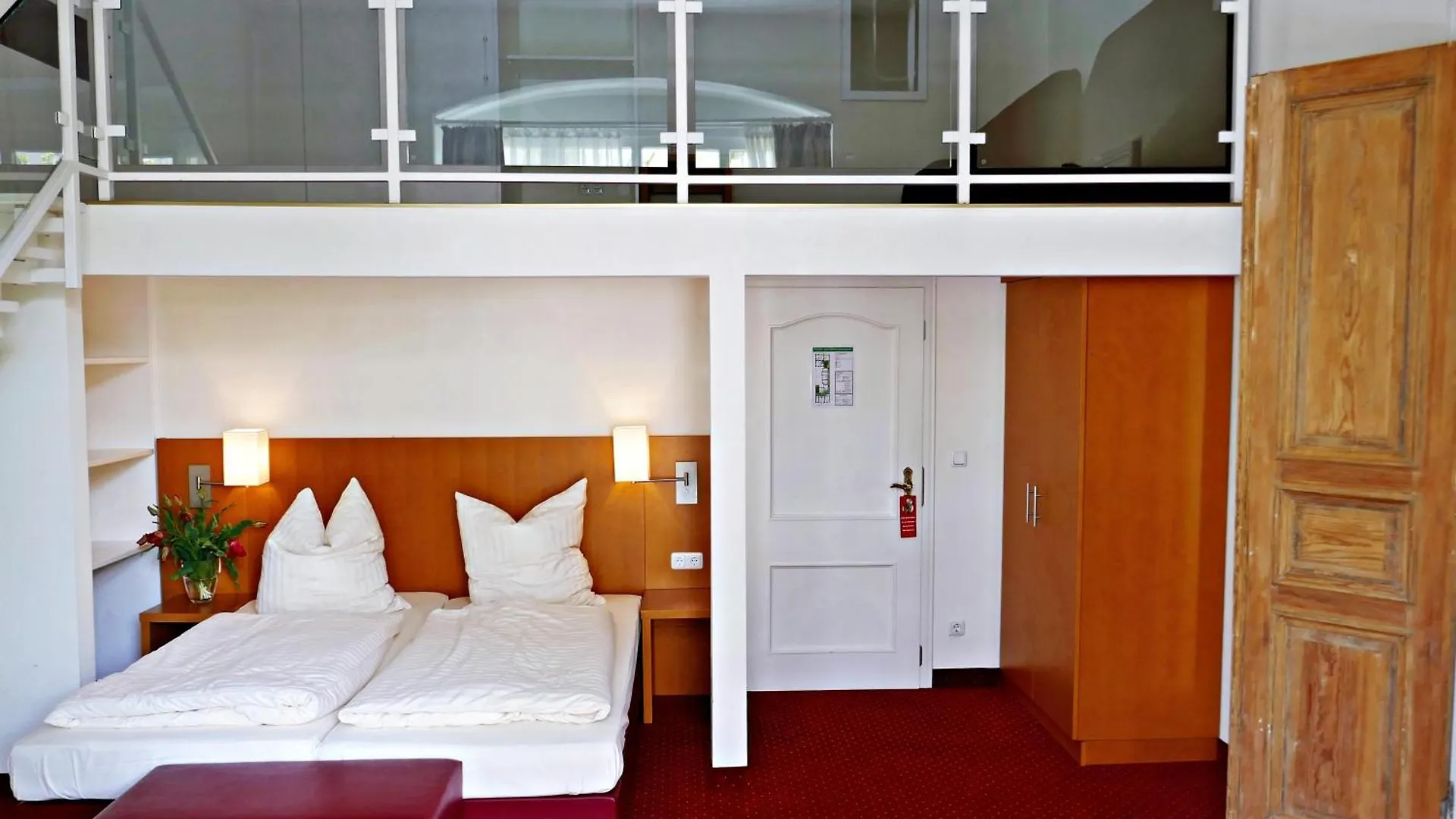 Air In Berlin Hotel 3*,  Duitsland