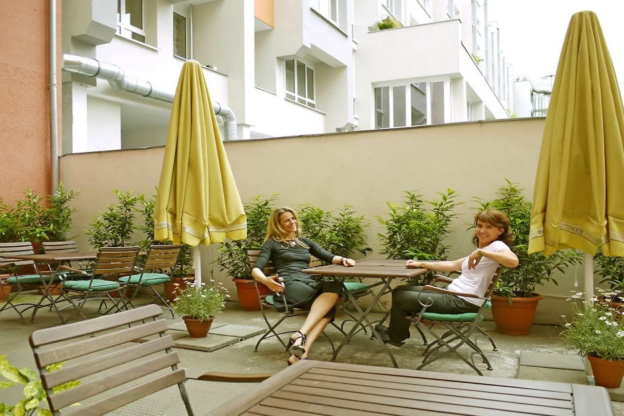 Air In Berlin Hotel